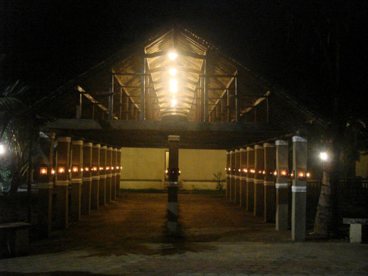 Indeco Hotels Swamimalai Kumbakonam Esterno foto