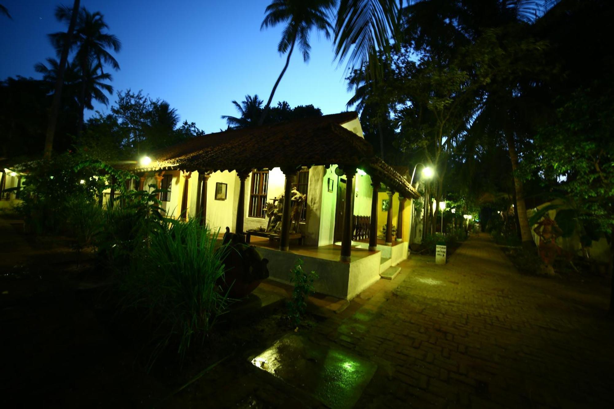 Indeco Hotels Swamimalai Kumbakonam Esterno foto