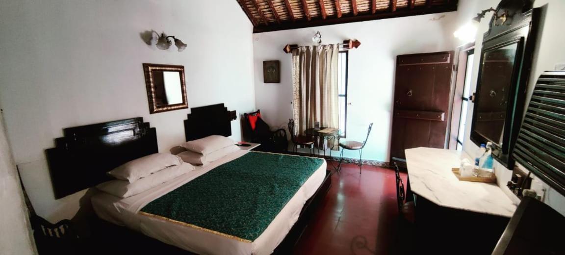Indeco Hotels Swamimalai Kumbakonam Esterno foto